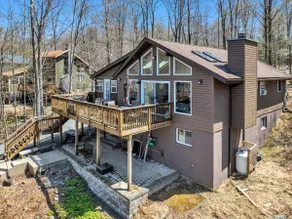 Lakefront Pocono Chalet | Dock | HotTub | Sauna - Image 3
