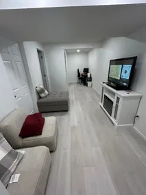 Beautiful 4 BDM Spacious Home - Image 4