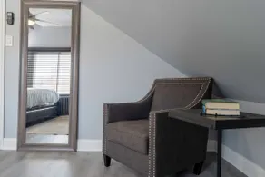 Charming 1BR + Sofa Bed Lombard Apt with Parking - Image 5