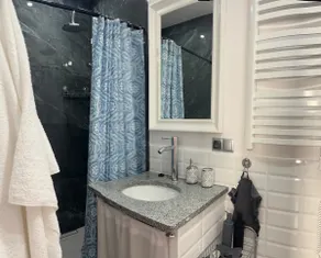 Apartment in a tenement house - Image 3