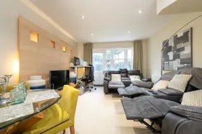 4 Bed Executive townhouse w/ car park - Image 2