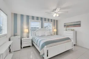 2BR Beach House – Heated Pool - Steps to Beach ! - Image 5