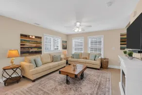 2BR Beach House – Heated Pool - Steps to Beach ! - Image 4