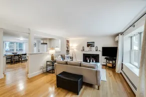 Spacious Cape getaway near iconic Craigville Beach - Image 2