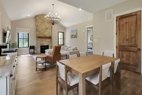 -Luxury Sauna -Fire Pit -King Beds -Hiking -Family - Image 2