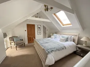 The Loft Perfect For Couples! - Image 3