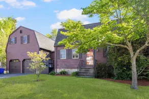 Gambrel House - Image 3