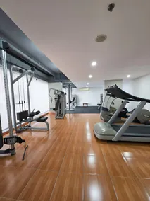 Apartemen amazana cozy, wifi, gym, pool - Image 2