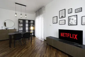 Modern Apartment - Free Parking & Private Entry - Image 2