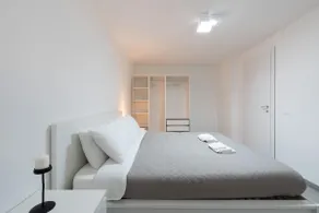Modern Apartment - Free Parking & Private Entry - Image 5