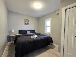 Spacious 2BR King Suite| Pet Friendly|Free Parking - Image 2
