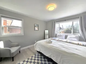 Cozy 5BR Haven w/ Free Parking & Full Kitchen - Image 3