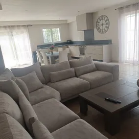 Villa with heated pool, 4 beds, 4 bedrooms - Image 3