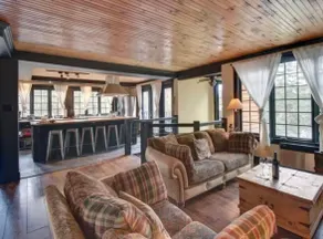 Grand Loft | Lake | Pool Table | 2 Beds | Hot Tub - Image 3