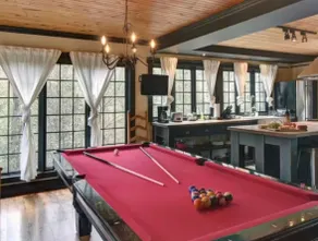 Grand Loft | Lake | Pool Table | 2 Beds | Hot Tub - Image 5