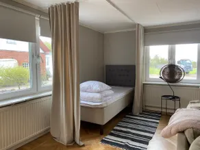 Cozy apartment with large patio - Image 3
