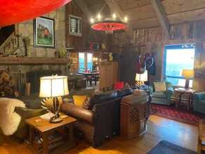 Rustic Log Cabin with Spectacular Mountain Vistas in Piedmont Region, Virginia - Image 4