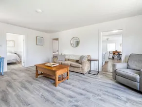 Hillside City Suite - Image 3