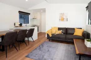 2 Bedroom Riverview Deluxe Cabin - Image 2
