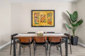 Spacious 3 bedroom Apt near Downtown - Image 3