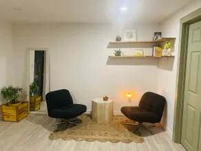 Cozy three bedroom basement - Image 2