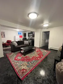 Downtown Spacious One Bedroom Apartment - Image 4