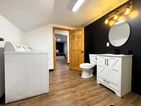 2BR Flat Above Café Near SFU - Image 5