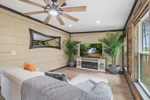 Unique Retreats at Hartwell - Image 5