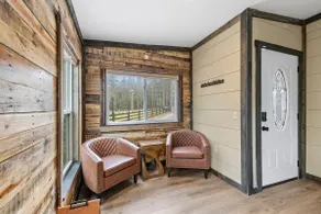 Unique Retreats at Hartwell - Image 3