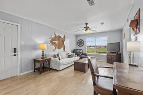 Cowboy Retreat w/ TVs+Carport - Image 4