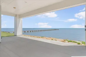 Oasis on the Bay - Image 3