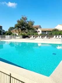 Renovated T2, walk to the beach – quiet & relaxing - Image 3
