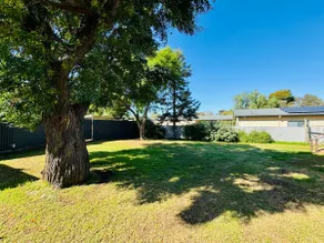Max's Place Lake Boga - Image 5
