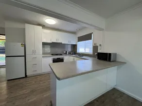 Max's Place Lake Boga - Image 2