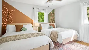 4BD Cozy Getaway | Eclectic, Central, Near Airport - Image 5