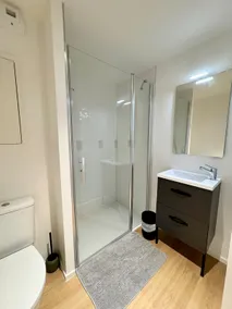 We Live Inn Sharies Reims B303 - Image 5