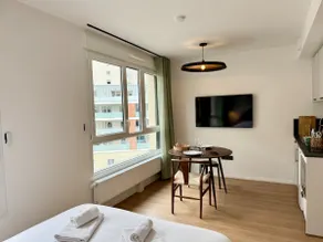 We Live Inn Sharies Reims B303 - Image 2