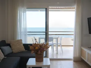 Spectacular Cambrils Beach/1st line/Parking/AA - Image 2