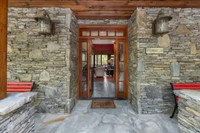 Luxury 5-Bedroom Mountain House - Image 5