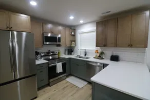 Emerald Isle | Modern Comfort - Image 3