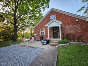 Creative Paradise, Country Charm, City Convenience - Image 2