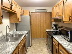 2BR Reedsburg Home/20m Dells - Image 2