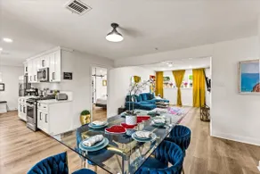 Unique & Colorful Oasis: 10 Min to NRG - Image 2