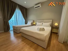 KL Tower View Luxury Cozy& Spacious Suite 4-5 Pax - Image 2