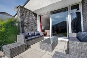 Beautiful attractive house free parking near Airport - Image 3