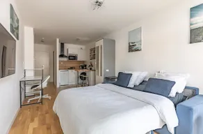 Modern and equipped studio near Paris - Image 2