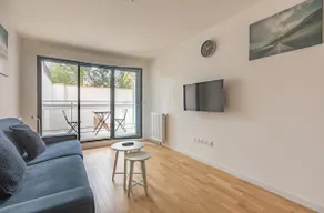 Modern and equipped studio near Paris - Image 5