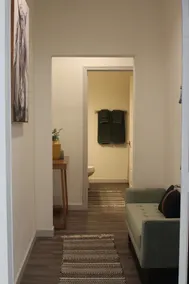 Modern Oasis Retreat 5*Mins*to*Downtown*Fast*Wi-Fi - Image 3