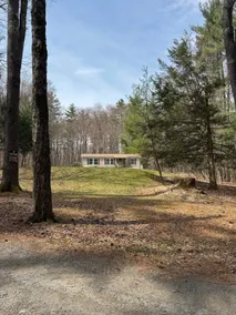 3BR Catskills Cottage, 3 Queen Beds, Sleeps 6 - Image 4