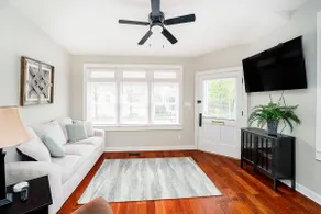 Prime Location | Washer & Dryer | Spacious - Image 5